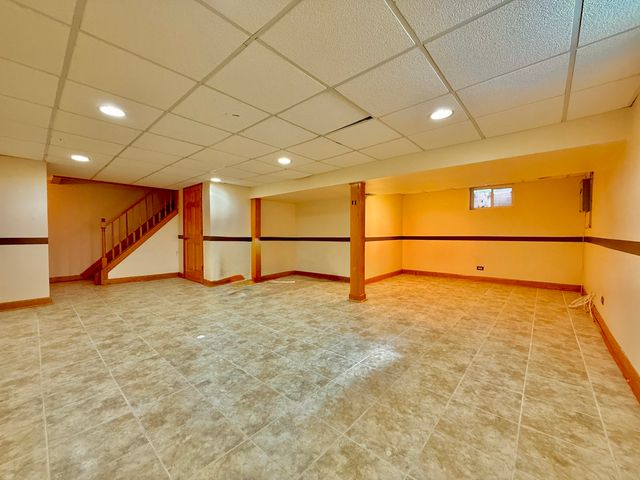 1403 S Birch Drive, Mount Prospect, IL 60056