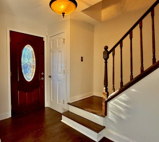 1403 S Birch Drive, Mount Prospect, IL 60056