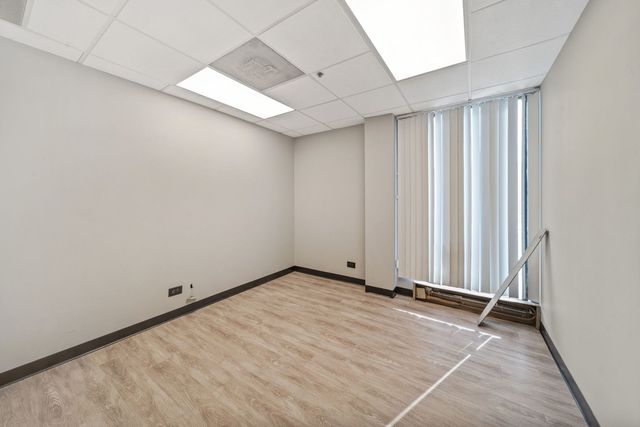 1980 S. Carboy Road, Mount Prospect, IL 60056