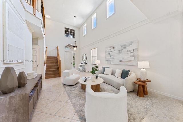 19421 Stonebrook St, Weston, FL 33332