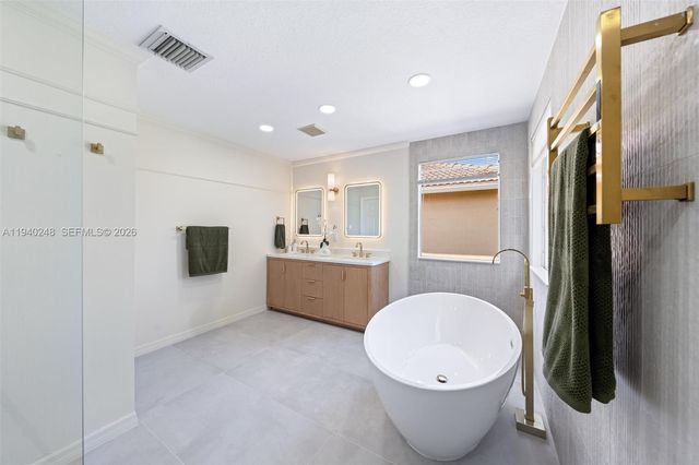 19421 Stonebrook St, Weston, FL 33332