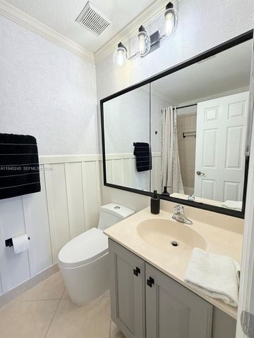 19421 Stonebrook St, Weston, FL 33332