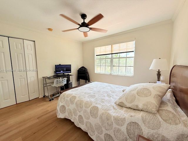 19421 Stonebrook St, Weston, FL 33332