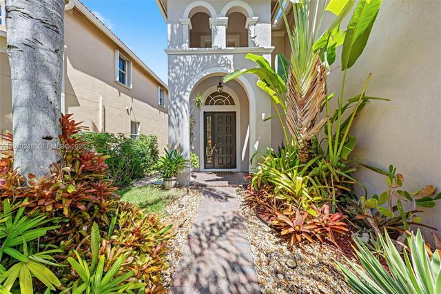 19421 Stonebrook St, Weston, FL 33332