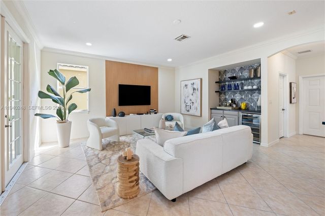 19421 Stonebrook St, Weston, FL 33332