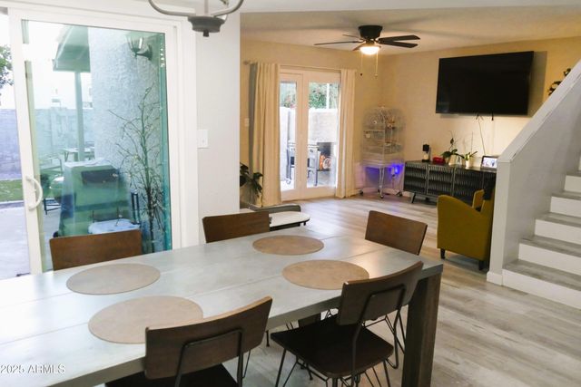 9238 N 47th Drive N, Glendale, AZ 85302