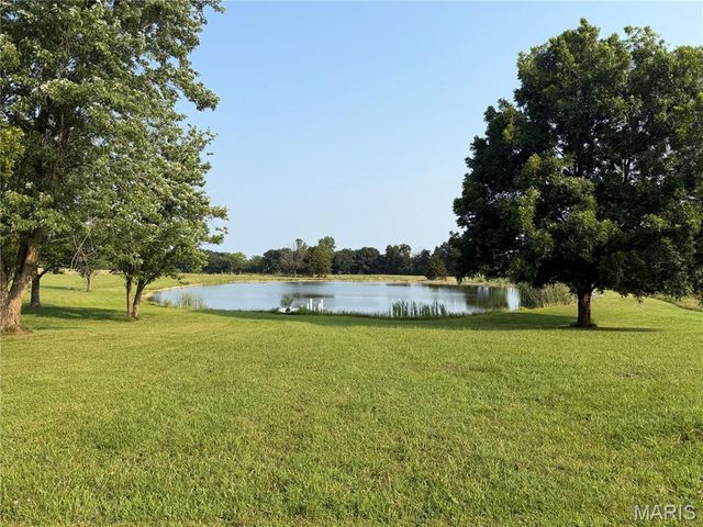 15 Quarry Road, Troy, MO 63379