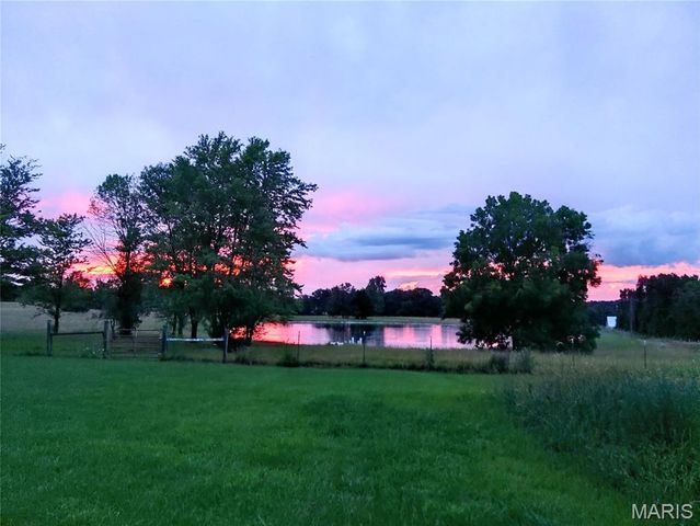 15 Quarry Road, Troy, MO 63379