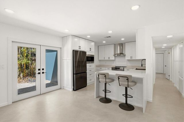 3663 EGERTON CIRCLE, Sarasota, FL 34233