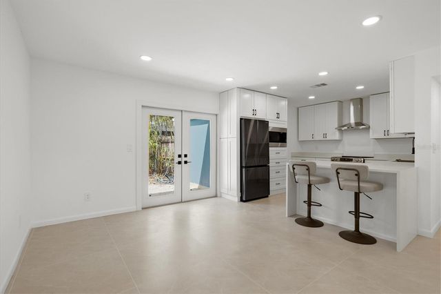 3663 EGERTON CIRCLE, Sarasota, FL 34233