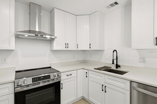 3663 EGERTON CIRCLE, Sarasota, FL 34233