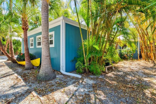 3663 EGERTON CIRCLE, Sarasota, FL 34233