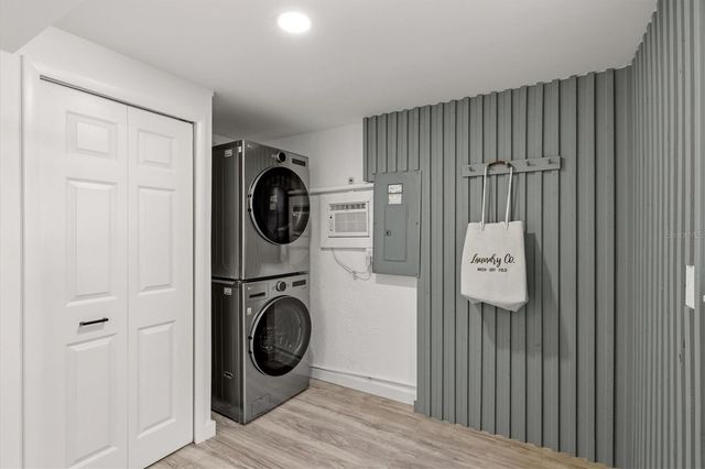 3663 EGERTON CIRCLE, Sarasota, FL 34233