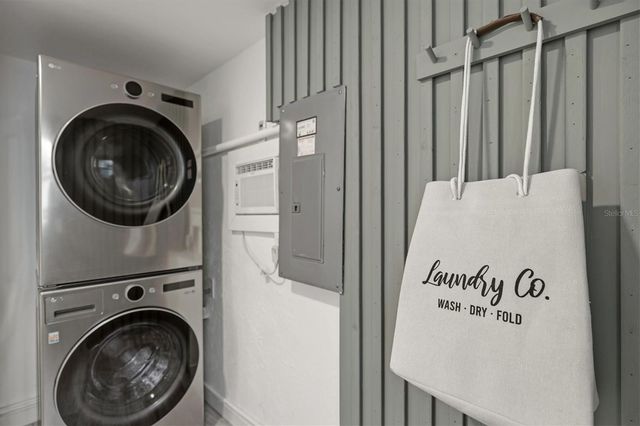 3663 EGERTON CIRCLE, Sarasota, FL 34233