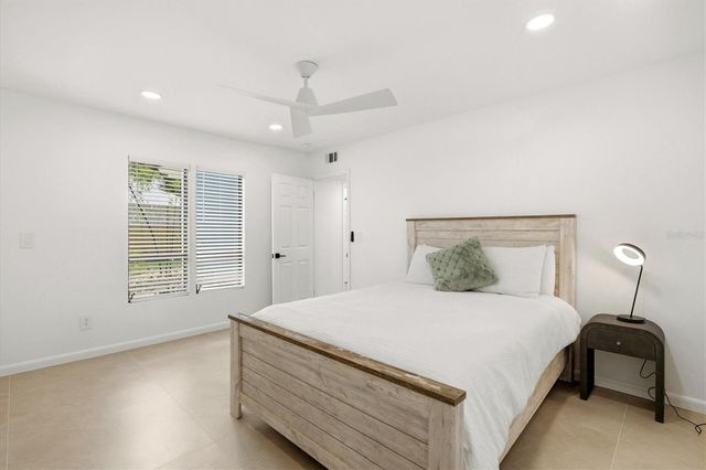 3663 EGERTON CIRCLE, Sarasota, FL 34233