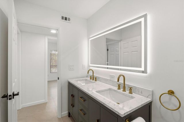 3663 EGERTON CIRCLE, Sarasota, FL 34233