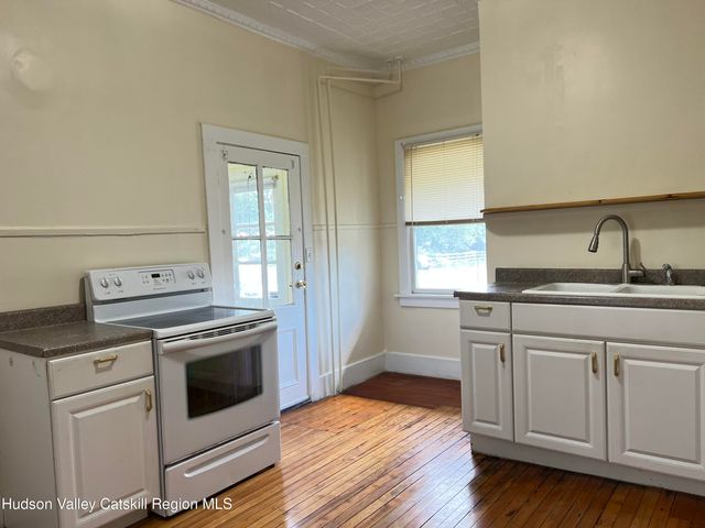 9 N Franklin Street, Athens, NY 12015