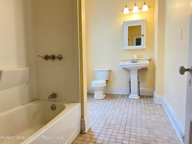 9 N Franklin Street, Athens, NY 12015