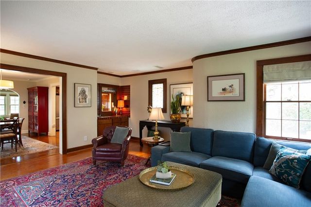 604 W 70th Street, Kansas City, MO 64113