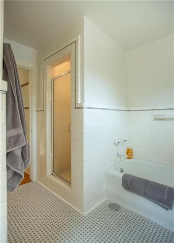 604 W 70th Street, Kansas City, MO 64113
