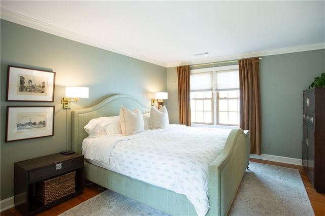 604 W 70th Street, Kansas City, MO 64113