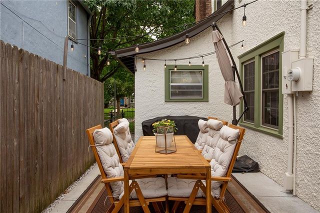 604 W 70th Street, Kansas City, MO 64113