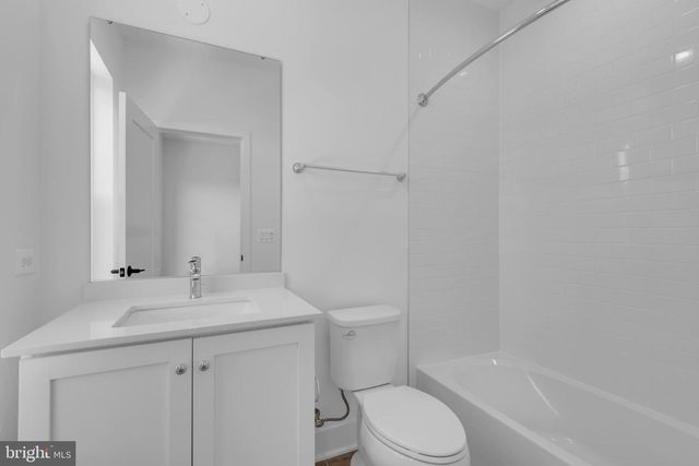 2134 TYSONS RIDGELINE RD, Falls Church, VA 22043