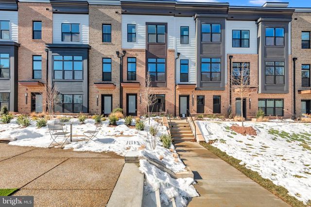 2134 TYSONS RIDGELINE RD, Falls Church, VA 22043