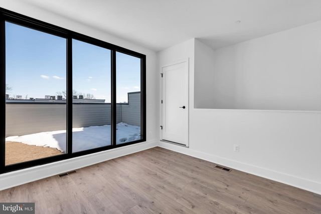 2134 TYSONS RIDGELINE RD, Falls Church, VA 22043