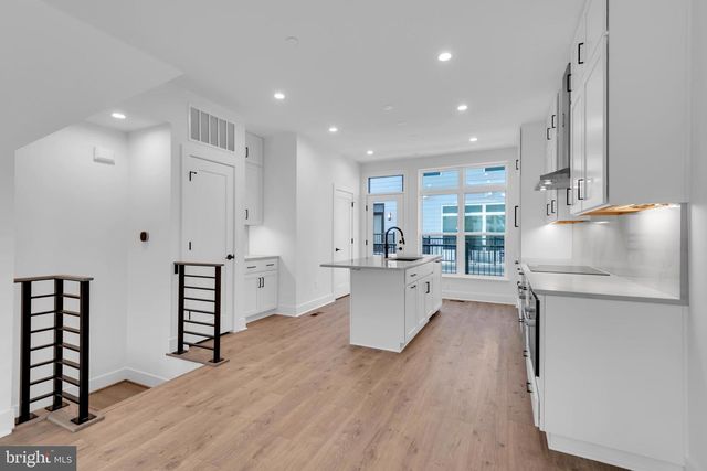 2134 TYSONS RIDGELINE RD, Falls Church, VA 22043