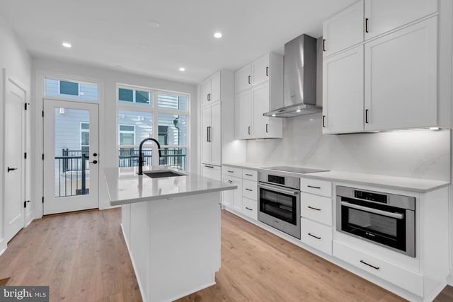 2134 TYSONS RIDGELINE RD, Falls Church, VA 22043