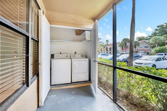 15560 SW 104th TER 611, Miami, FL 33196