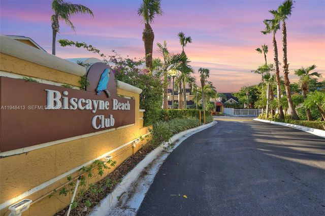 15560 SW 104th TER 611, Miami, FL 33196