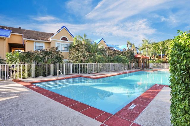 15560 SW 104th TER 611, Miami, FL 33196