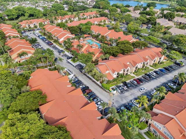 15560 SW 104th TER 611, Miami, FL 33196