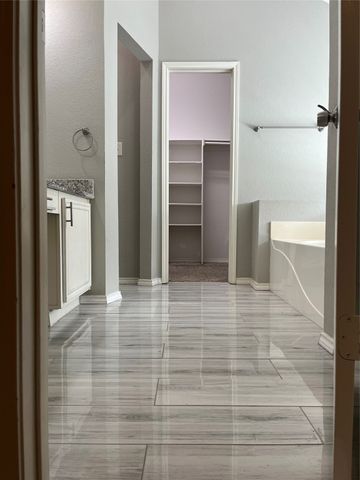 2020 Southwood Trail, Grand Prairie, TX 75052