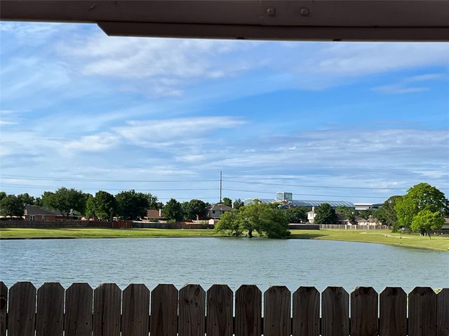 2020 Southwood Trail, Grand Prairie, TX 75052