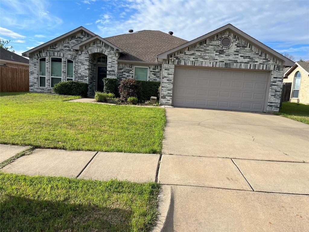 2020 Southwood Trail, Grand Prairie, TX 75052