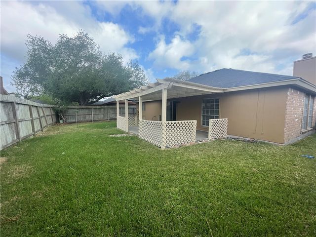 5217 Tartan Dr, Corpus Christi, TX 78413
