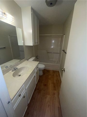5217 Tartan Dr, Corpus Christi, TX 78413