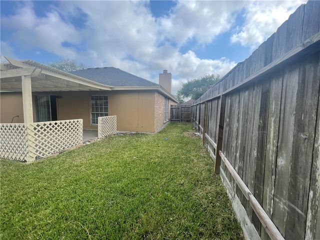 5217 Tartan Dr, Corpus Christi, TX 78413