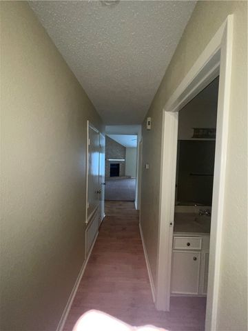5217 Tartan Dr, Corpus Christi, TX 78413
