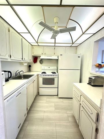 4106 Cambridge E 4106, Deerfield Beach, FL 33442