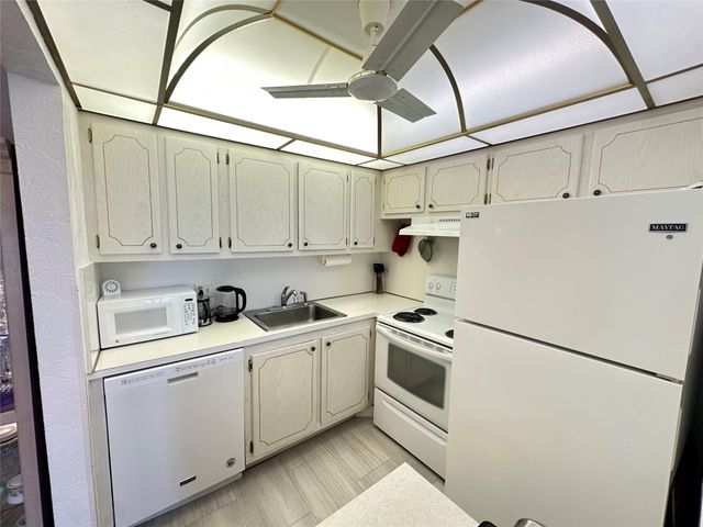 4106 Cambridge E 4106, Deerfield Beach, FL 33442