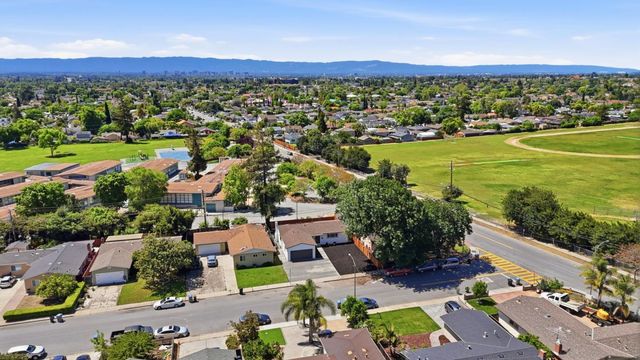 321 Mccovey Lane, San Jose, CA 95127