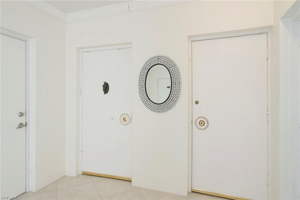 2011 Gulf Shore BLVD N 56, NAPLES, FL 34102 — photo 4