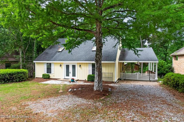 6531 Alakoko Drive, Diamondhead, MS 39525