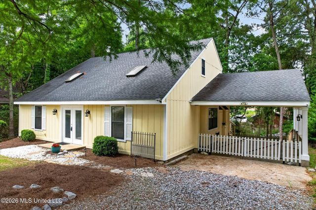 6531 Alakoko Drive, Diamondhead, MS 39525