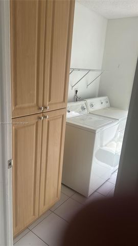 830 W 75th St 1, Hialeah, FL 33014