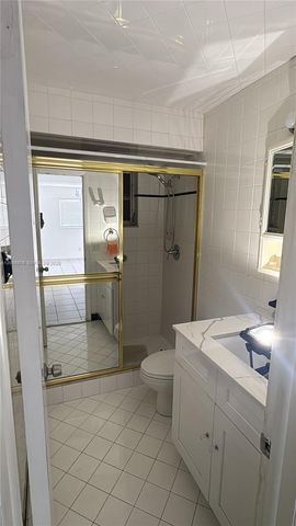 830 W 75th St 1, Hialeah, FL 33014